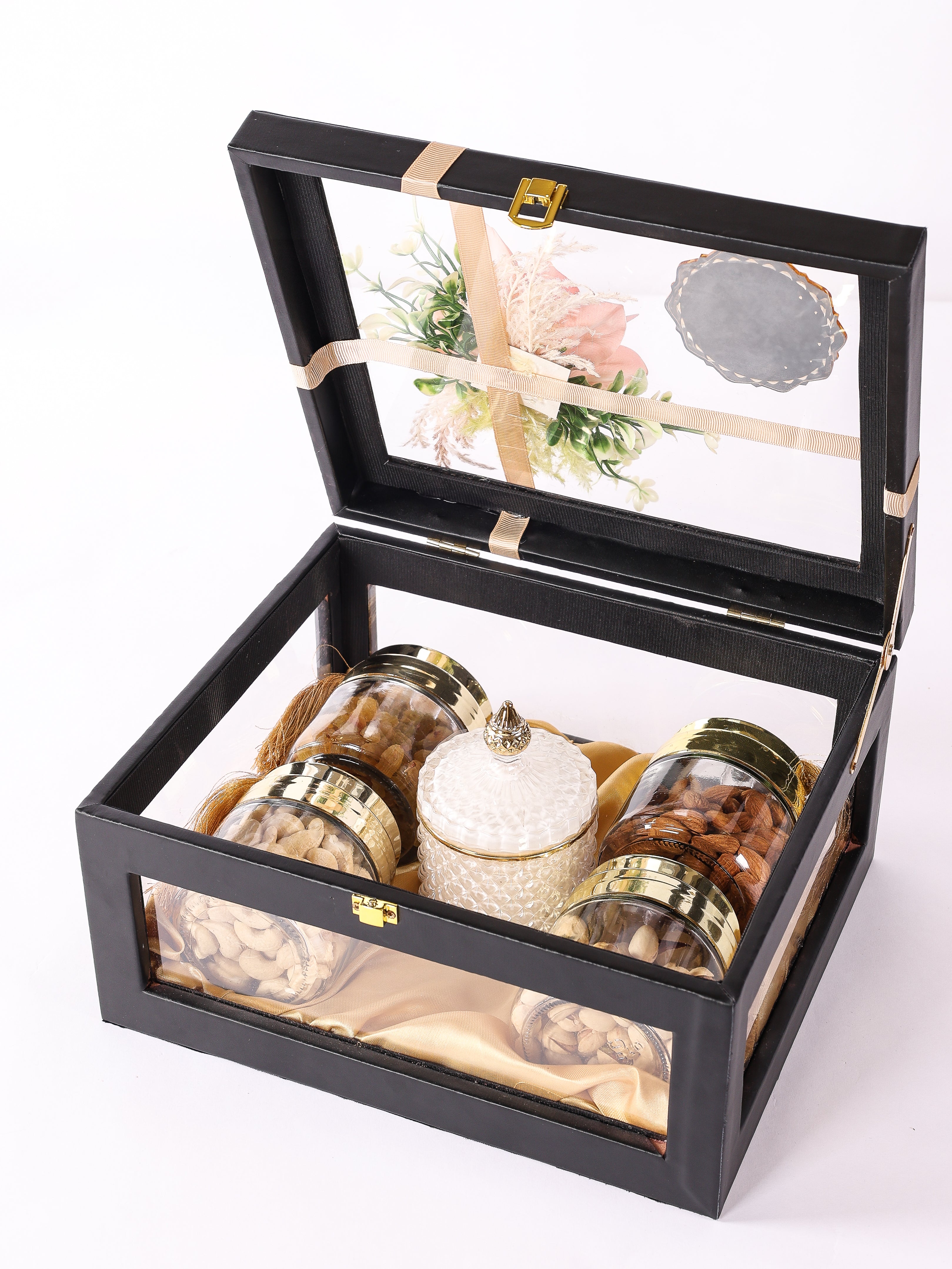 VINTAGE  CHARM  HAMPER