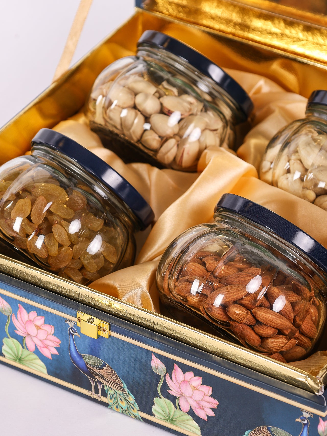 FESTIVE  HARMONY  HAMPER